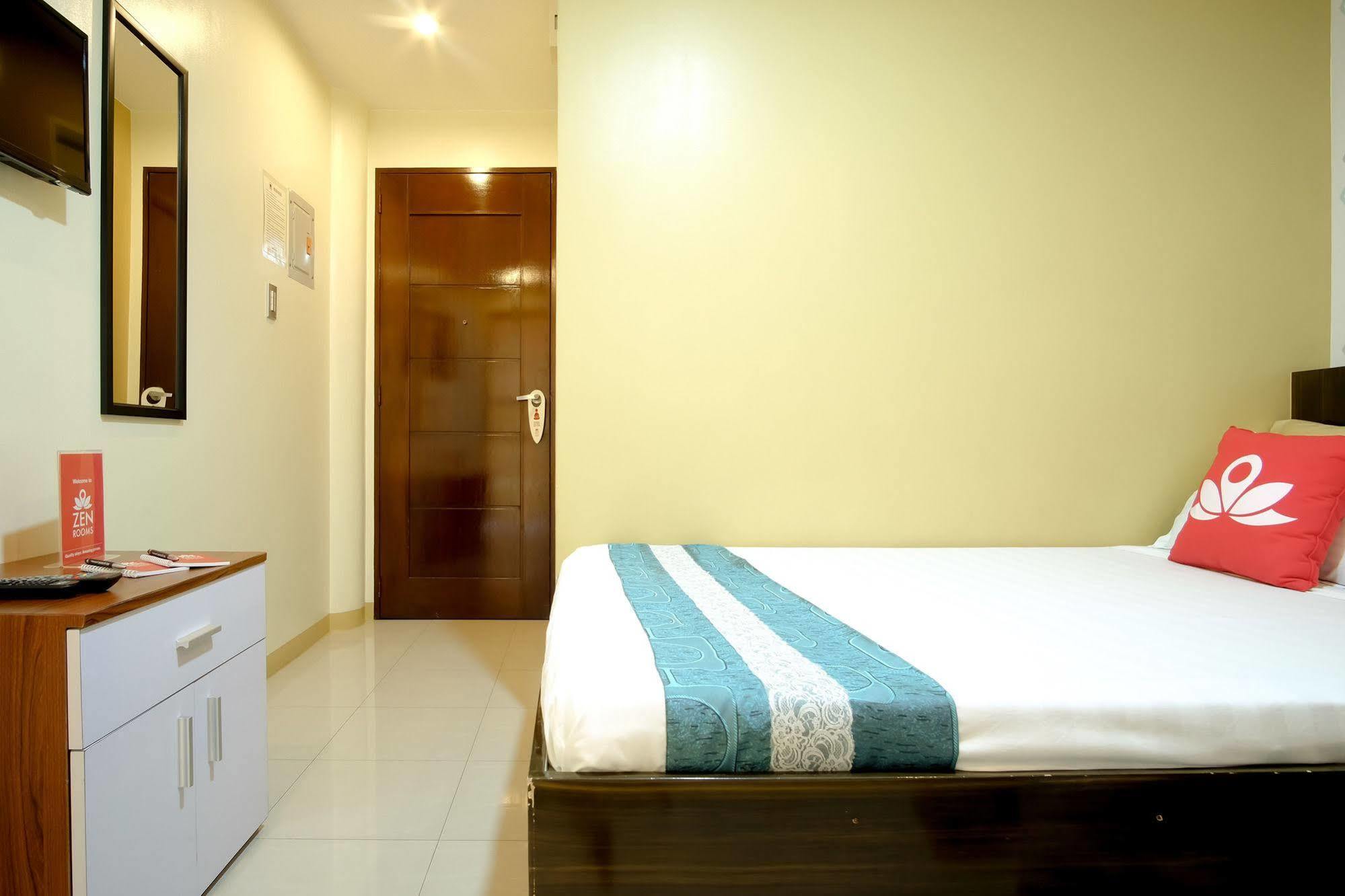 Zen Rooms Libertad Railway Station Pasay Exterior foto